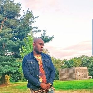 Meet your Posher, Louis j